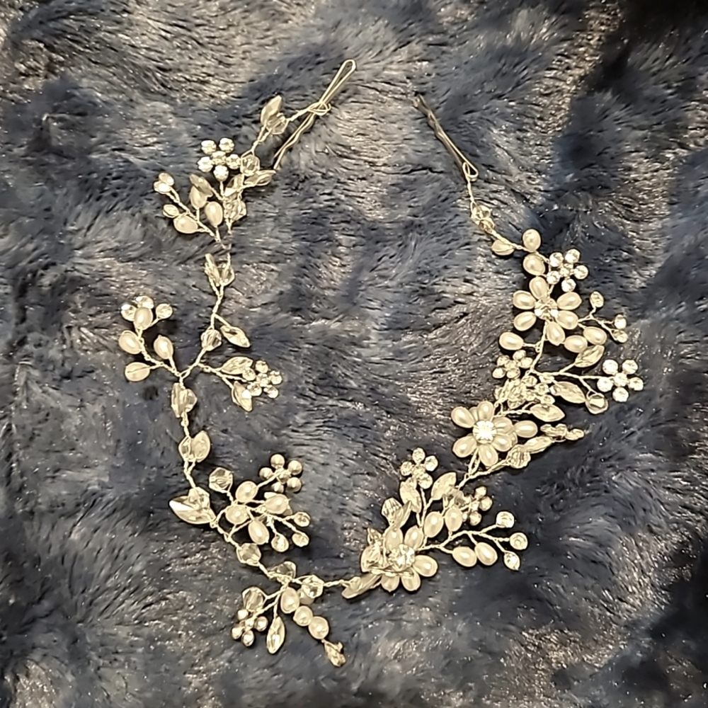 Wedding hair piece accessory